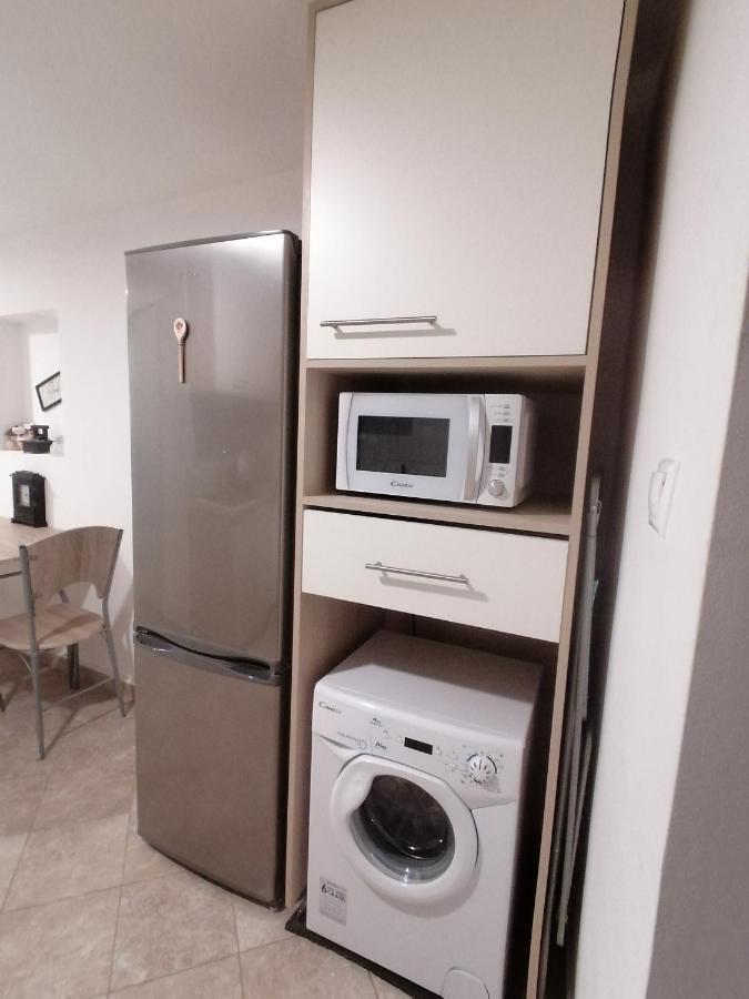 Újkapu Sunshine Apartments Gyor Bagian luar foto