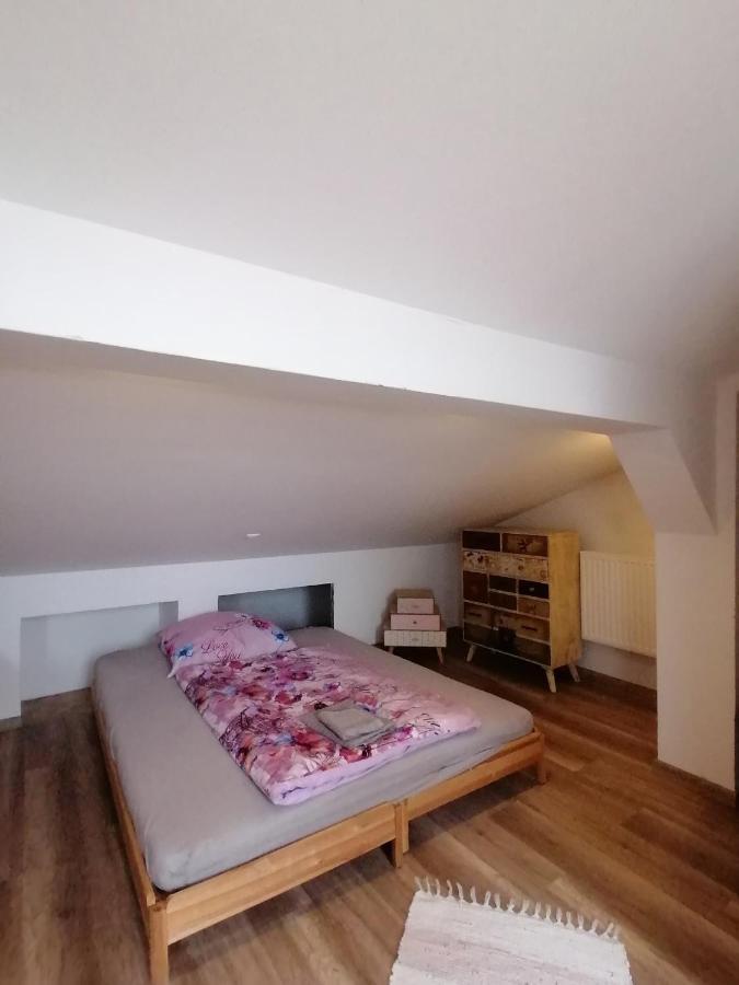 Újkapu Sunshine Apartments Gyor Bagian luar foto