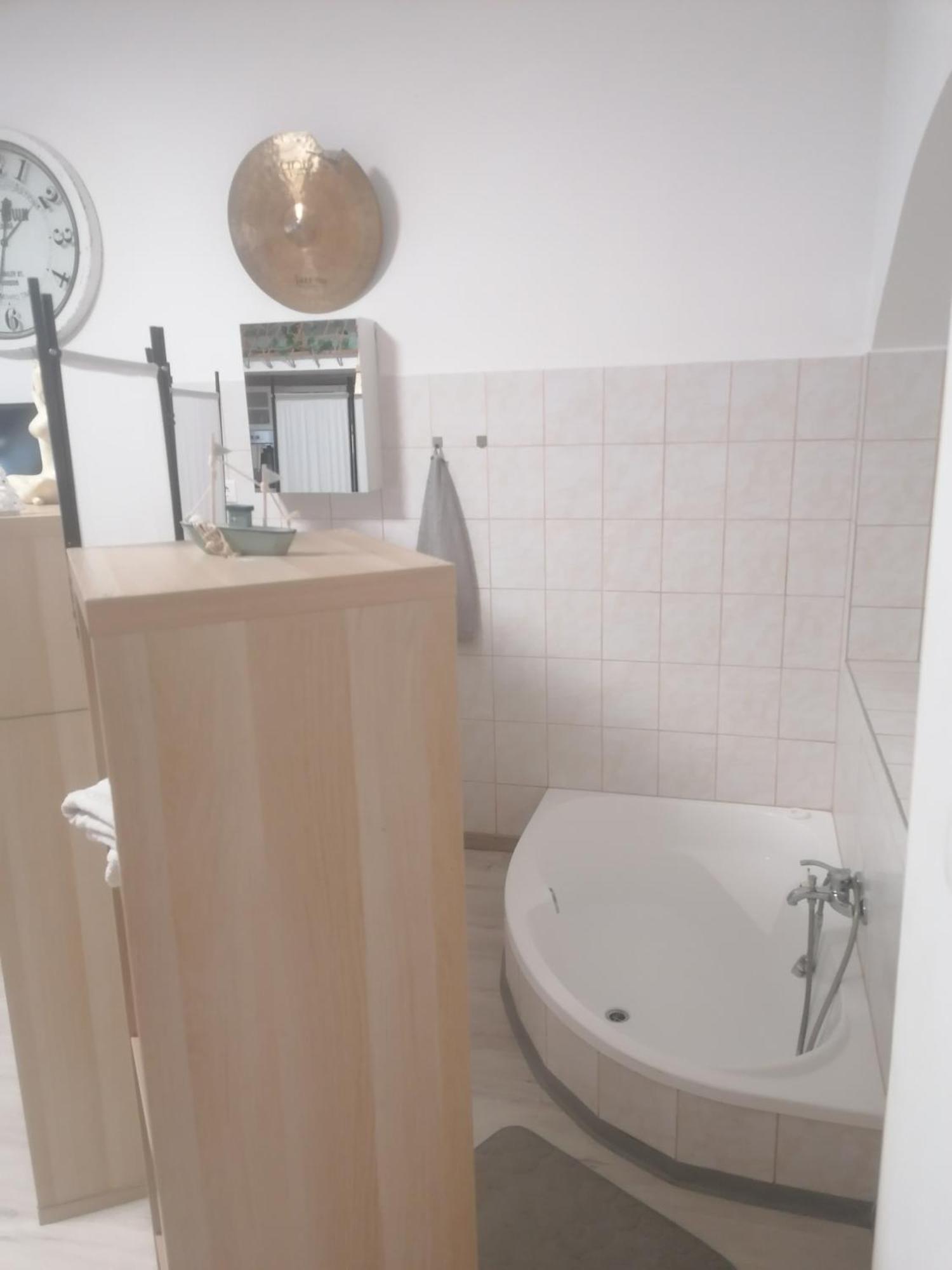 Újkapu Sunshine Apartments Gyor Bagian luar foto